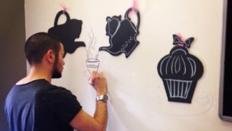 Rüzgar Erkoçlar subay tıraşı oldu