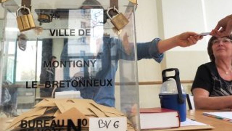 Fransa'da seçim yarışı başladı