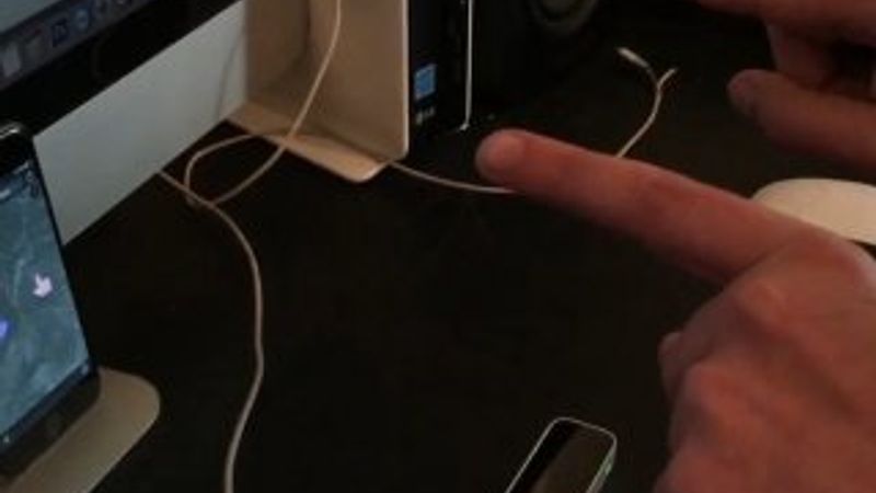 iPhone'u dokunmadan kontrol ettiler