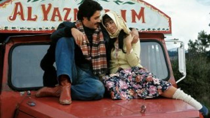 Yüzyılın en iyi Türk filmi Selvi Boylum Al Yazmalım oldu
