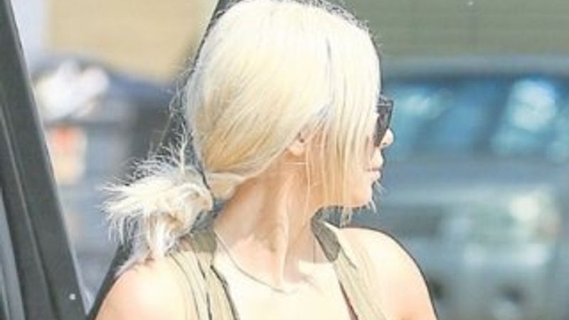 Kim Kardashian'ın saçları yandı