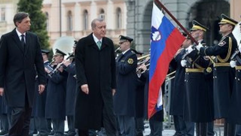 Erdoğan Slovenya'da törenle karşılandı