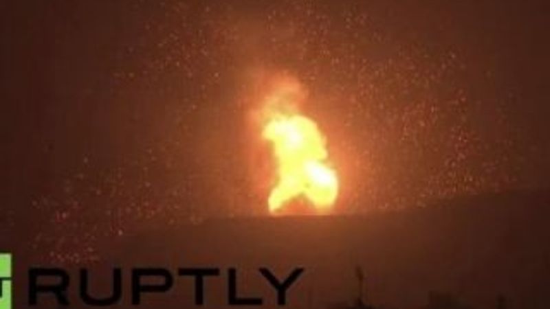 Arap uçakları Sana'yı vurdu: 40 ölü