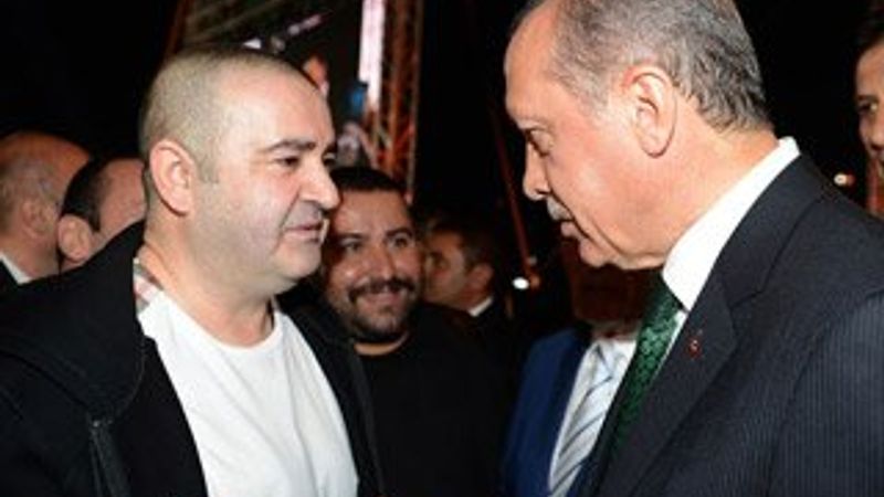 Şafak Sezer: Erdoğan solcu olsa heykeli dikilirdi - İzle