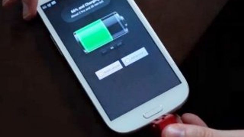 Elektrik kesintisinde telefonun şarjı azaldıysa