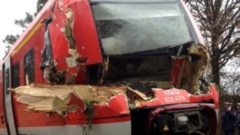 Niklas fırtınası Almanya'yı felç etti