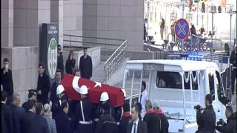 Şehit Savcı Kiraz için adliyede tören düzenlendi