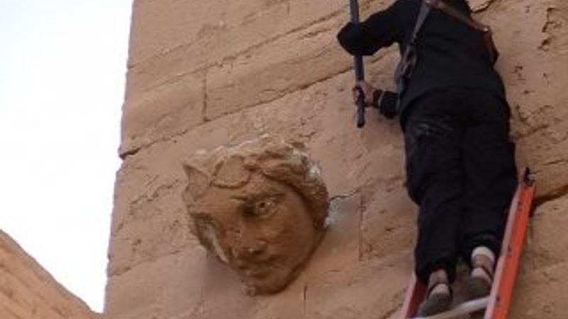 IŞİD Hatra'yı yok etmeye devam ediyor