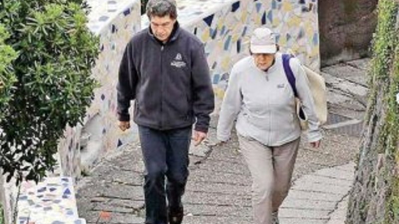 Angela Merkel kocasıyla tatile çıktı