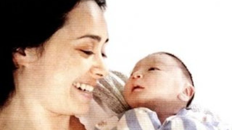 Özgü Namal'ın doktorundan hipnozla doğum açıklaması