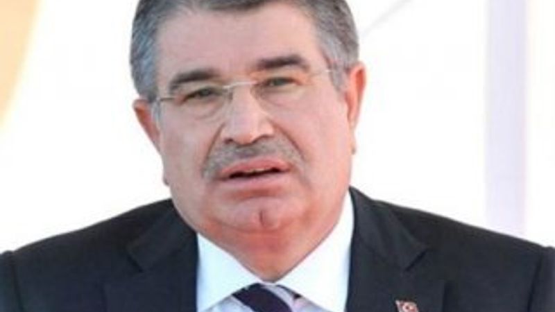 İdris Naim Şahin partisinden istifa etti