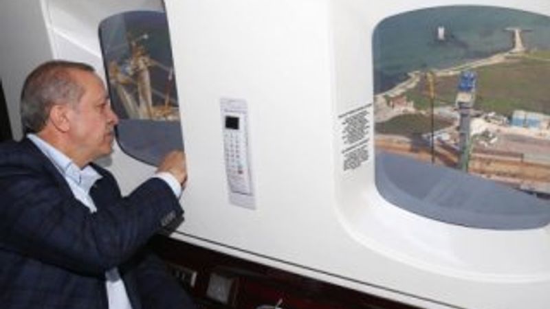 Erdoğan İzmit Körfez Köprüsü'nü havadan denetledi