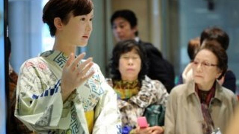 İnsansı robot Aiko Chihira işe başladı