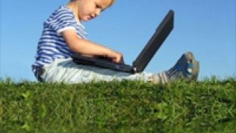 İnternet kullanma yaşı 2'ye düştü