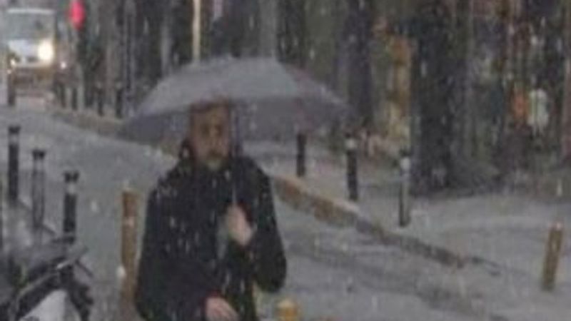 İstanbul'a Nisan ayı ortasında dolu yağdı