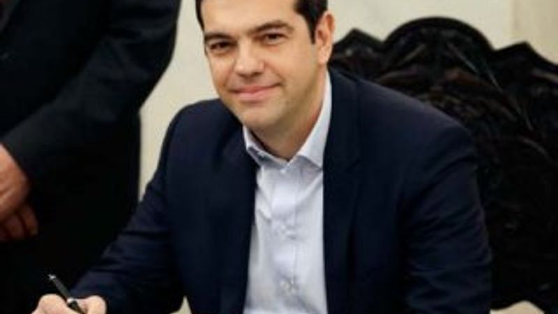 Yunanistan Başbakanı Çipras'tan referandum sinyali