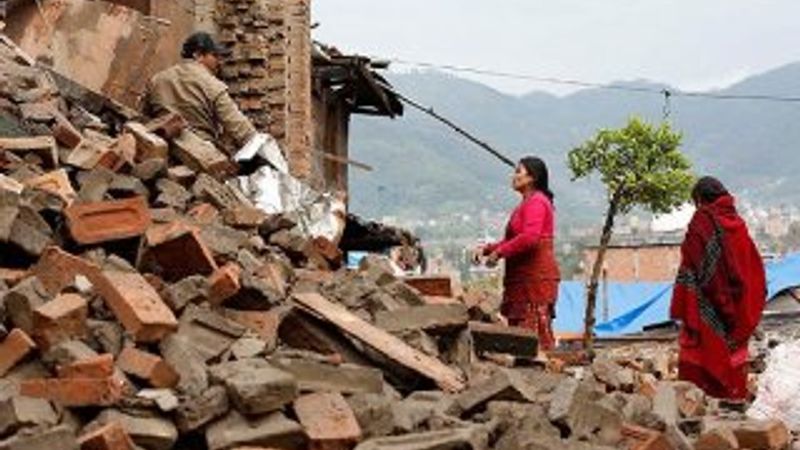 Nepal'deki depremde ölenlerin sayısı 5 bine yükseldi