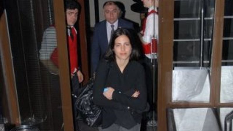 Zehra Çilingiroğlu gecelere aktı