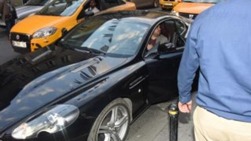 Kenan Doğulu'dan otomobil şov