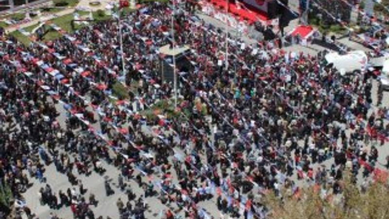 AK Parti ve CHP'nin Niğde mitingi karşılaştırması