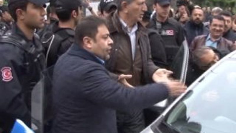 Mahmut Tanal Beşiktaş'ta polisle tartıştı