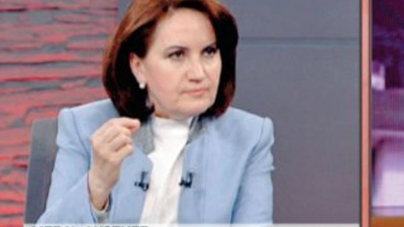 Sare Davutoğlu'ndan Akşener'e telefon