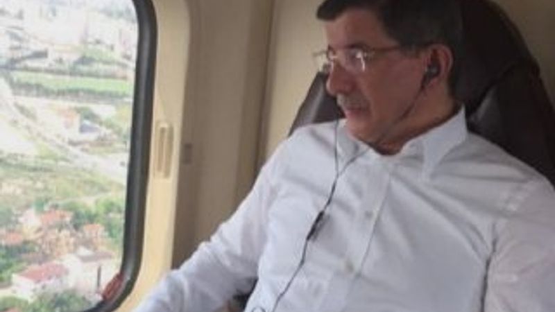 Davutoğlu helikopterde canlı yayın yaptı