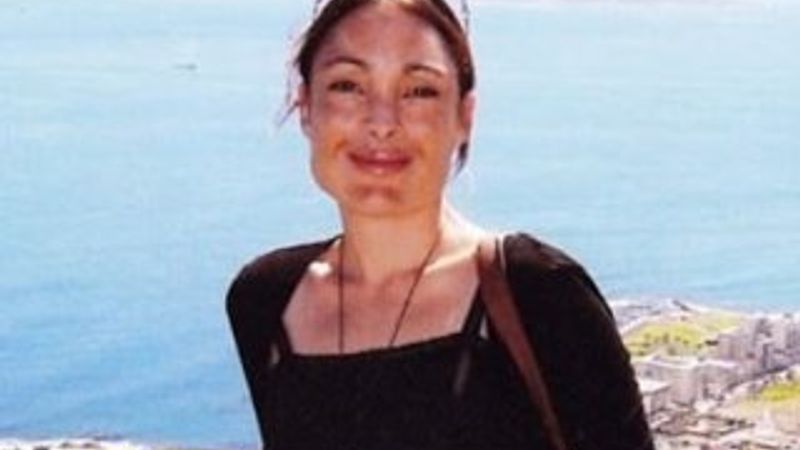 Dubai'de bir kadın gökdelenden atladı