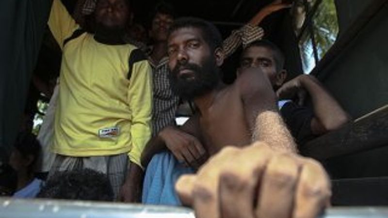 Endonezya açıklarında 374 göçmen kurtarıldı