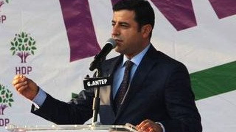 Demirtaş AK Parti'den HDP'ye kayma var dedi