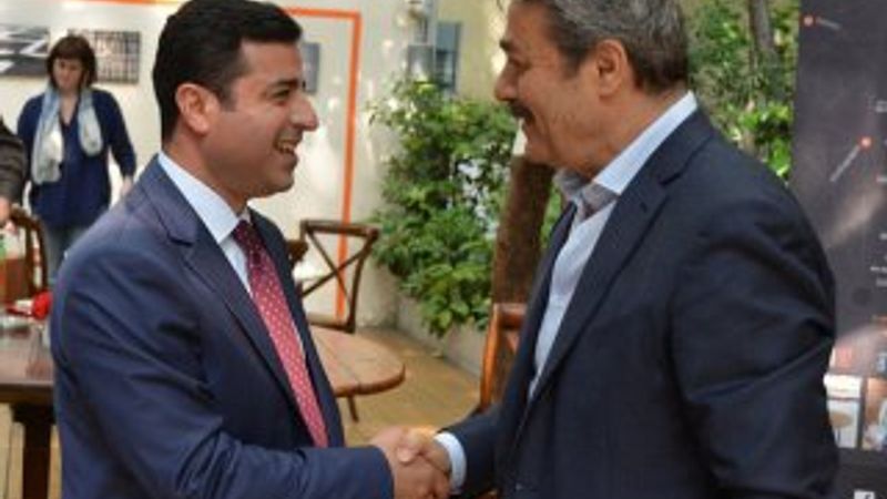 Kadir İnanır'dan HDP'ye destek