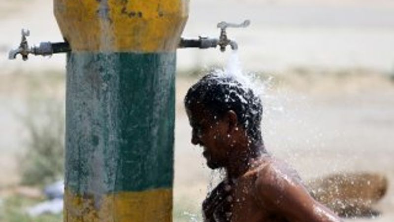 Hindistan'da sıcaktan ölenlerin sayısı 1000'i geçti