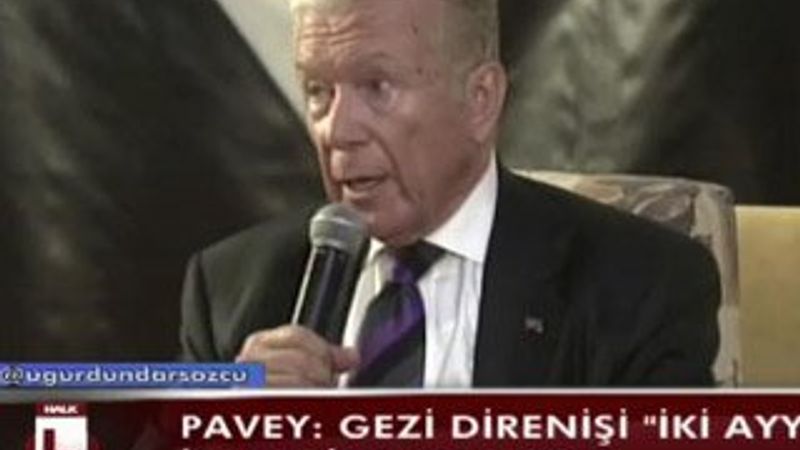 Uğur Dündar ses sorununa isyan edip programı bitirdi İZLE