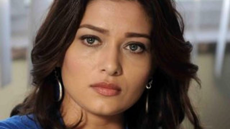 Nurgül Yeşilçay makyajsız görüntüsüyle şaşırttı