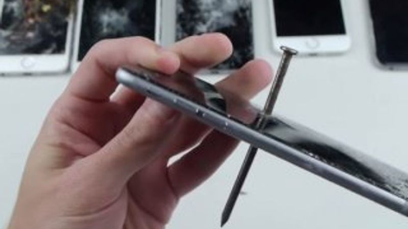 iPhone'u çivilediler