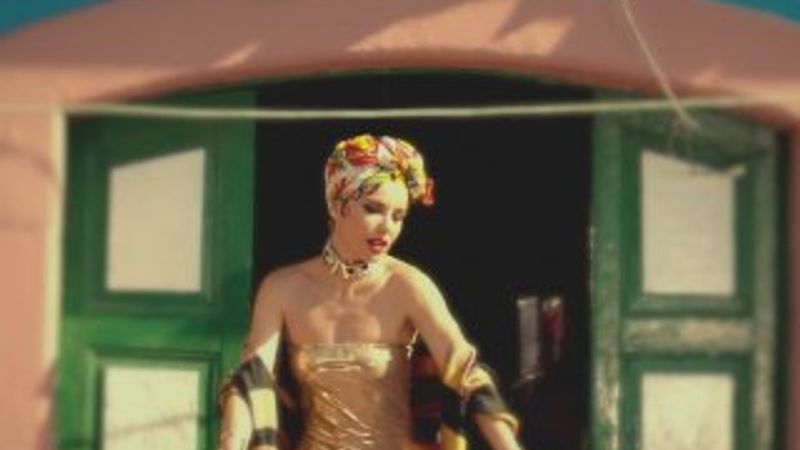 Gülşen'in Bangır Bangır adlı şarkısının zurna versiyonu