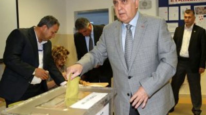 Genelkurmay Başkanı Özel oyunu kullandı