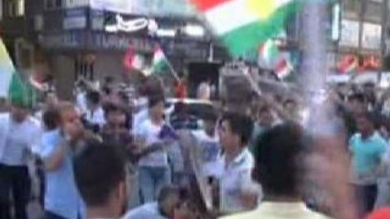 Diyarbakır'da PKK bayraklı HDP sevinci