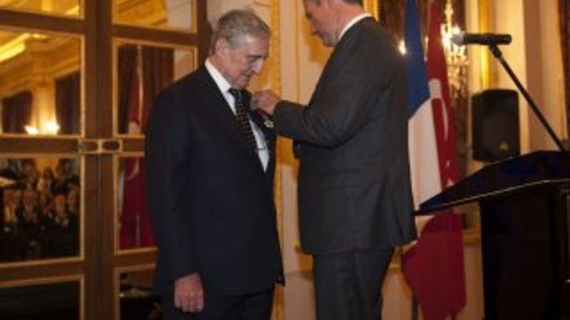 Fransızlardan Rahmi Koç'a devlet nişanı