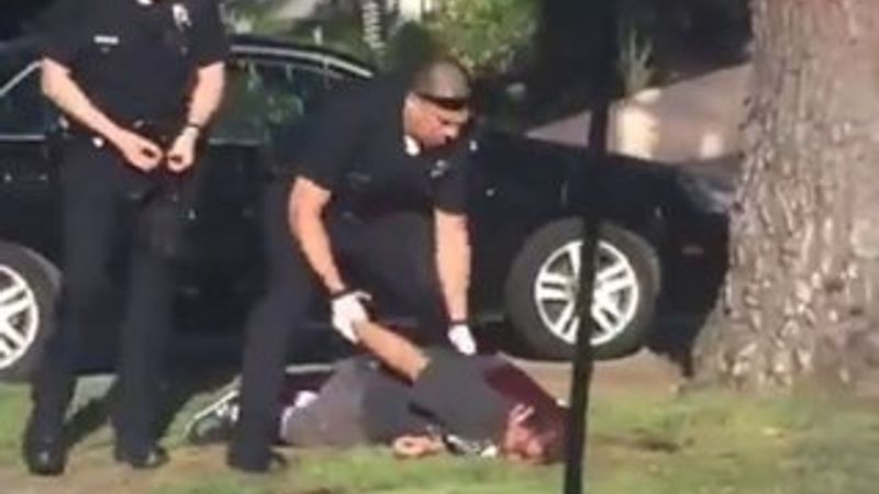 ABD polisi kafasından vurduğu zanlıyı kelepçeledi