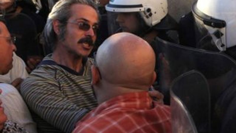 Yunanistan’da tespih satışları patladı