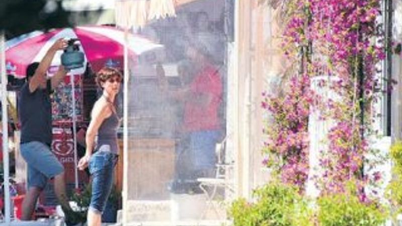 Sanem Çelik ticarete atıldı