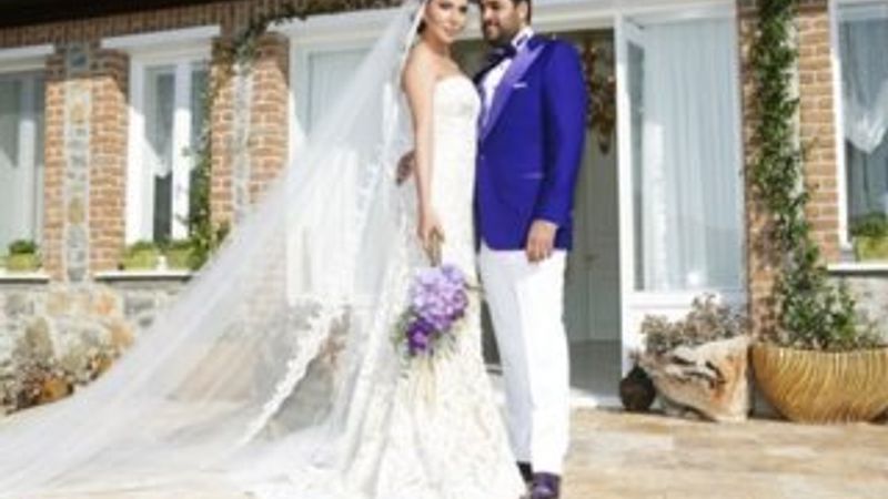 Ebru Yaşar evlendi