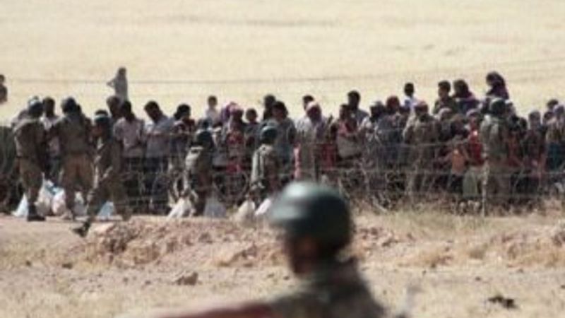 Kobani'de silah sesleri yükselmeye devam ediyor