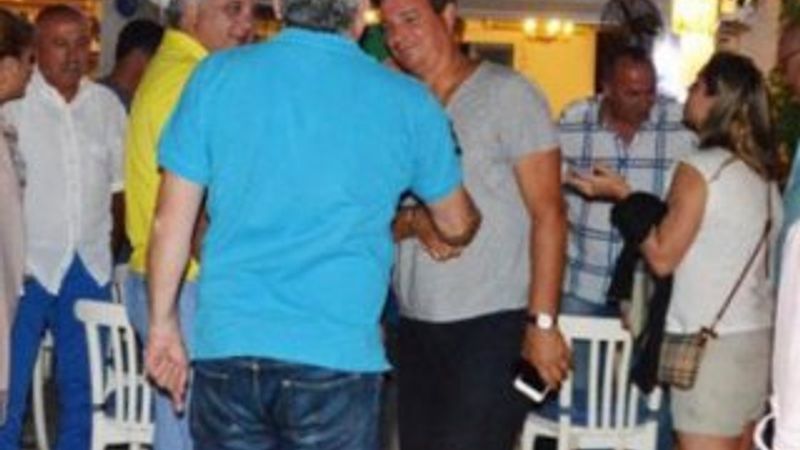 Küçük Castro Komünist Partisi'ni kızdırdı