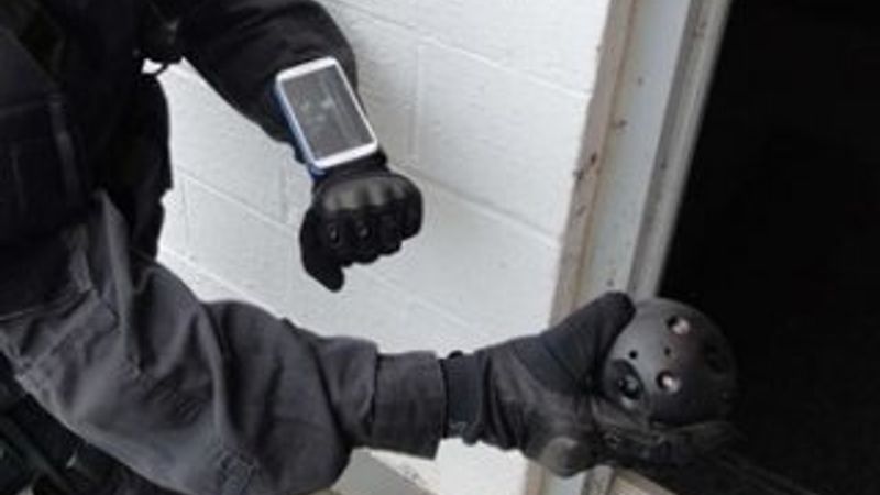 Suçluları yakalamak için kameralı top geliştirildi