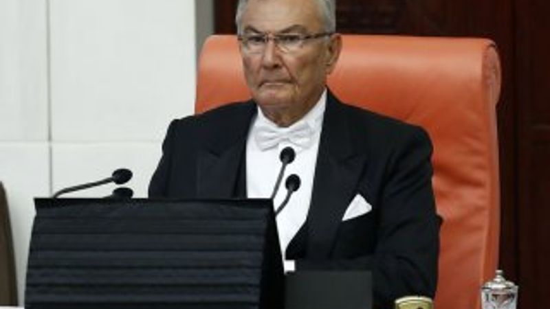 Deniz Baykal mikrofonu açık unuttu