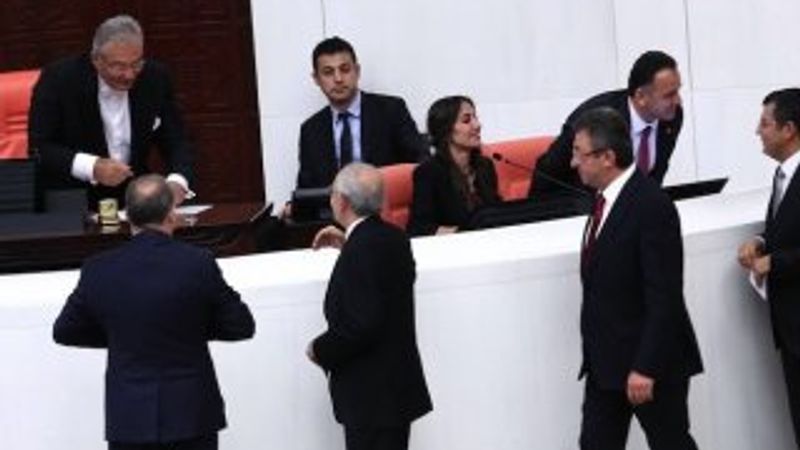 AK Parti'yi salladık diye sevinenler bugün ağlıyor