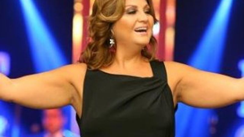 Sibel Can'dan iyilik mesajı