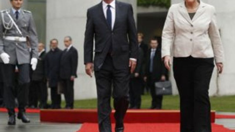 Fransa'dan Yunanistan'a şartlı yardım paketi